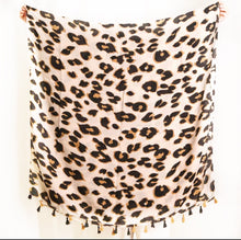 Load image into Gallery viewer, Leopard Scarf