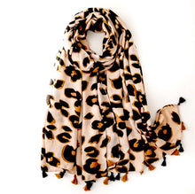 Load image into Gallery viewer, Leopard Scarf